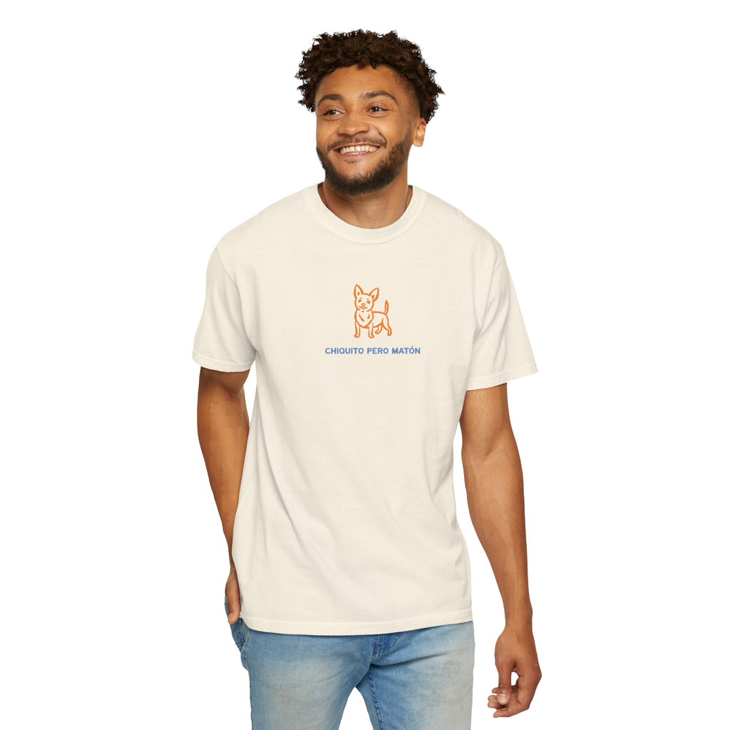 Chihuahua "Chiquito pero matón" Graphic T-Shirt — "Chiquito Pero Matón" Cute Pup Tee