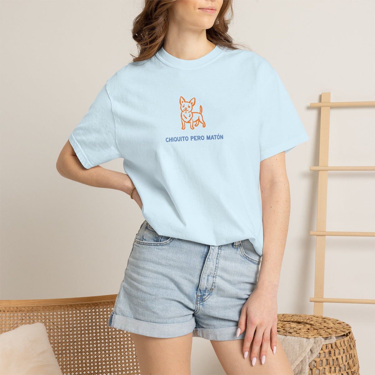 Chihuahua "Chiquito pero matón" Graphic T-Shirt — "Chiquito Pero Matón" Cute Pup Tee
