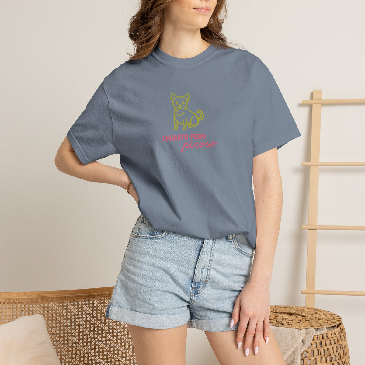 Chihuahua "Chiquito pero picoso" T-Shirt — Animal Rescue Advocacy Tee