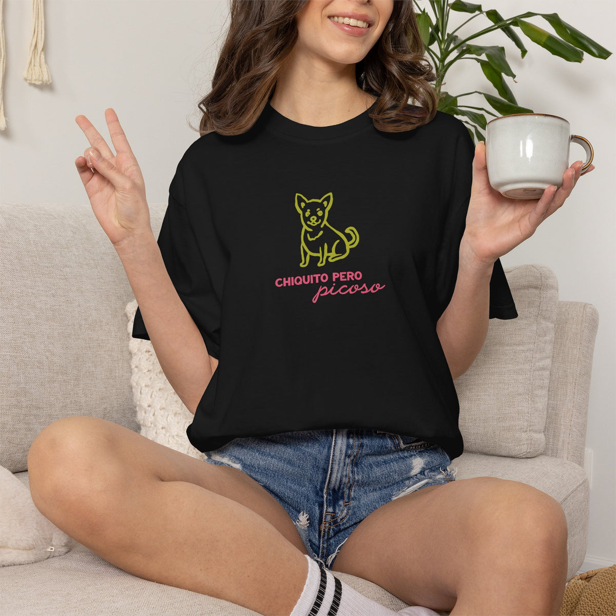 Chihuahua "Chiquito pero picoso" T-Shirt — Animal Rescue Advocacy Tee