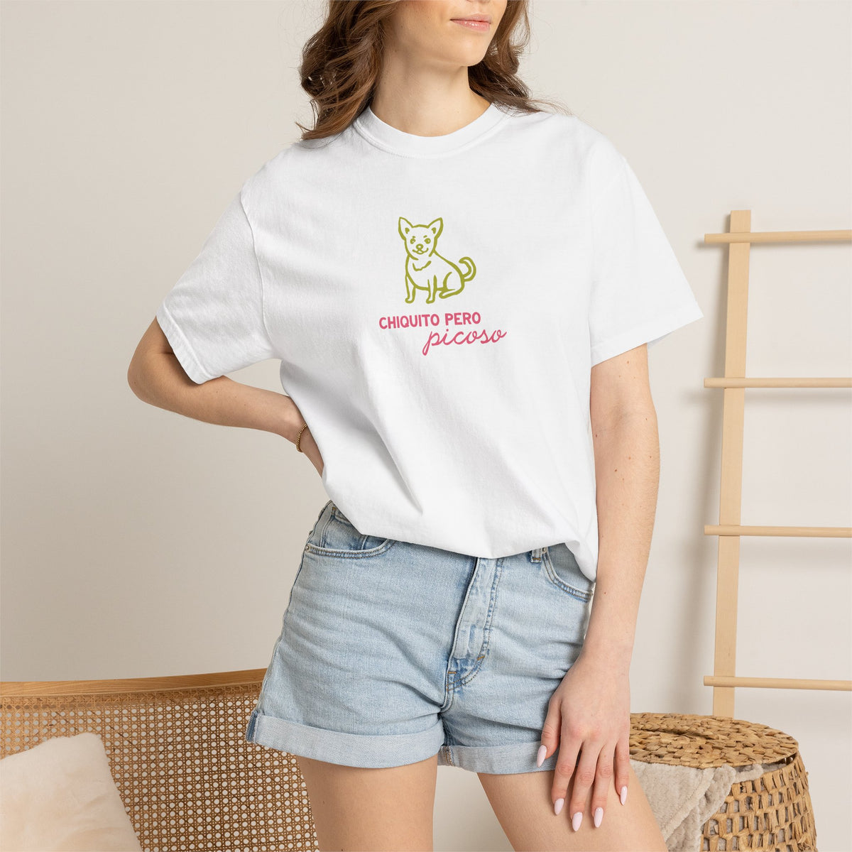 Chihuahua "Chiquito pero picoso" T-Shirt — Animal Rescue Advocacy Tee